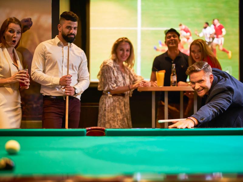 Mercure Dubai Barsha Heights Hotel Suites - Bar