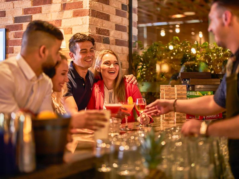 Mercure Dubai Barsha Heights Hotel Suites - Bar