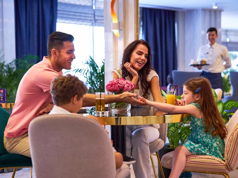 Mercure Dubai Barsha Heights Hotel Suites - Restoran