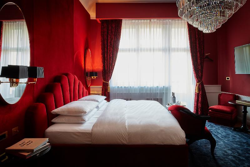 Provocateur, Berlin, a part of Sircle Collection - Oda
