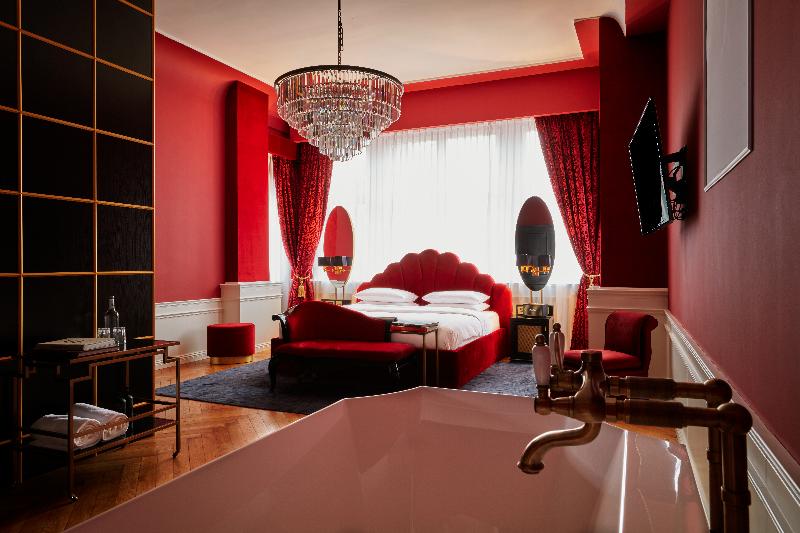 Provocateur, Berlin, a part of Sircle Collection - Oda