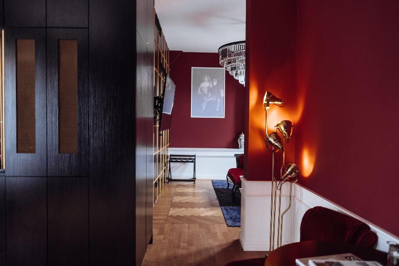 Provocateur, Berlin, a part of Sircle Collection - Oda