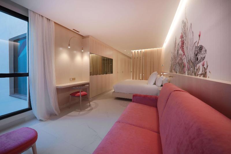 45TIMES BARCELONA HOTEL - Oda