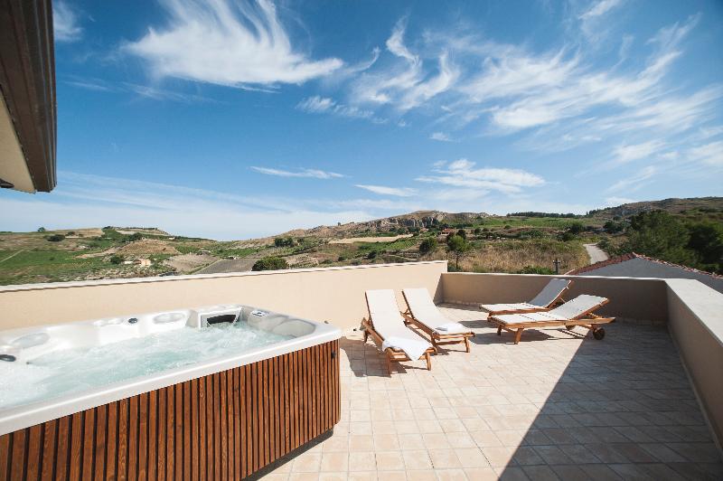 Agriturismo Feudo del Biviere - Havuz