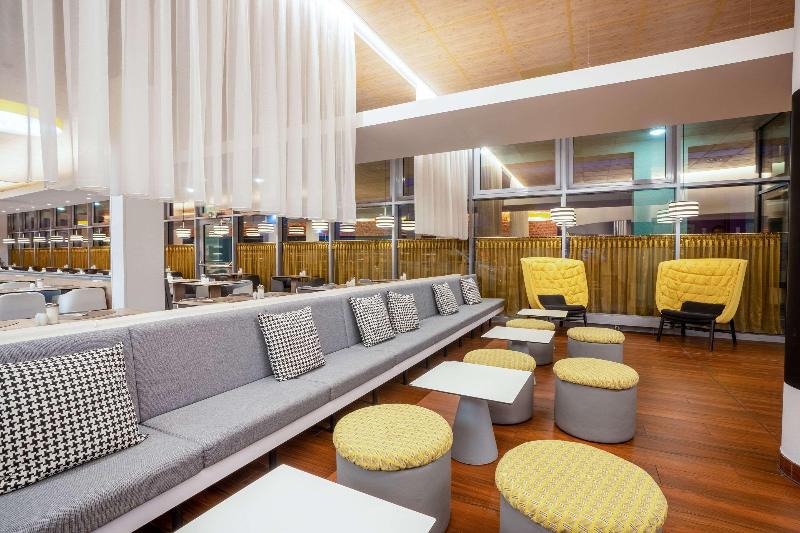 Hey Lou Hotel Frankfurt Airport - Lobi