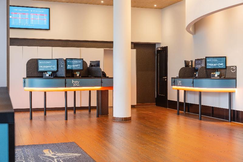 Hey Lou Hotel Frankfurt Airport - Lobi