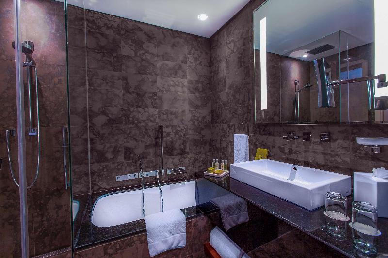 Hilton Riyadh Hotel & Residences - Oda