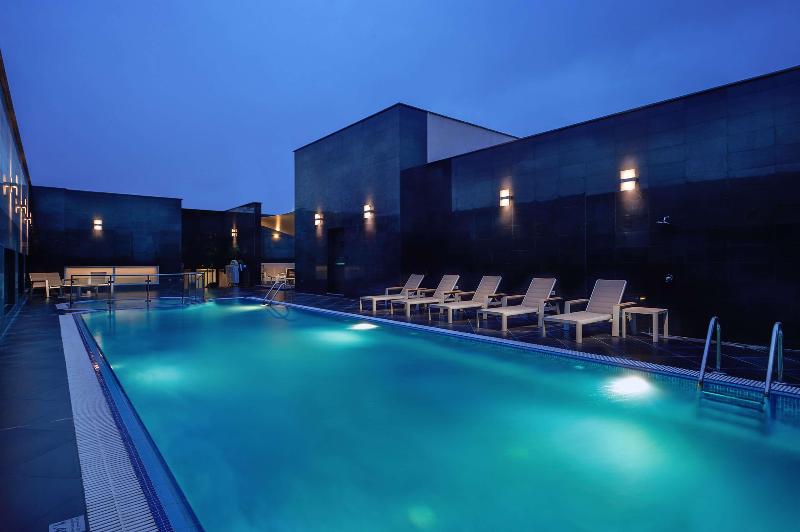 Hilton Garden Inn Al Khobar - Havuz