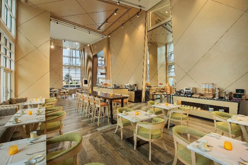 Hilton Garden Inn Al Khobar - Restoran