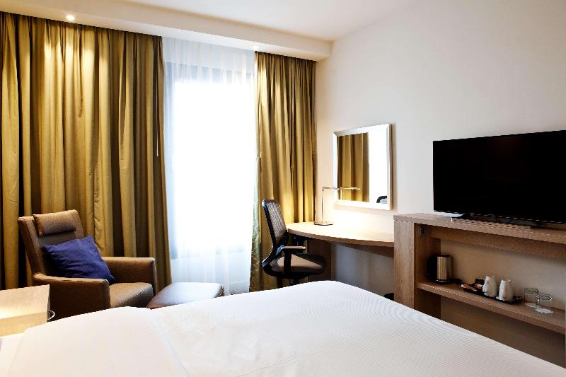 Hampton by Hilton Aachen Tivoli - Oda
