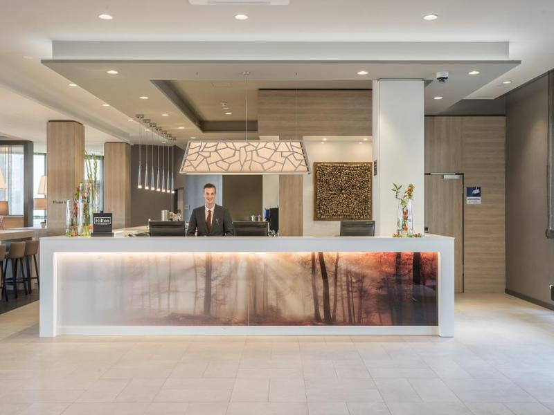 Hampton by Hilton Freiburg - Lobi