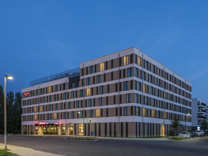 Hampton by Hilton Freiburg - Genel