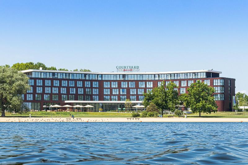 Courtyard Wolfsburg - Genel