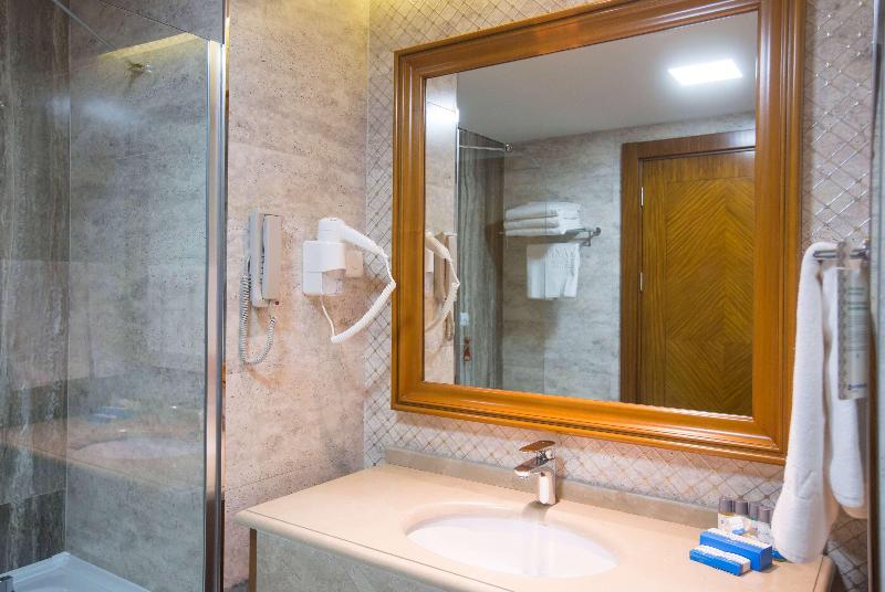 Wyndham Batumi - Oda
