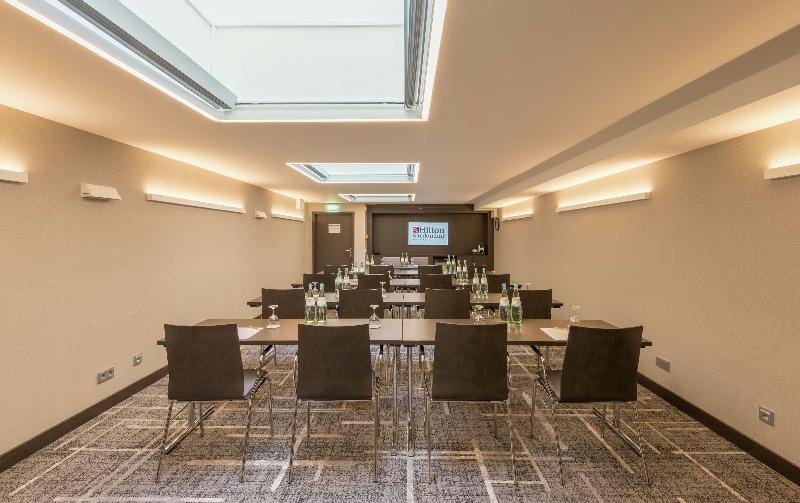Hilton Garden Inn Frankfurt City Centre - Toplantı