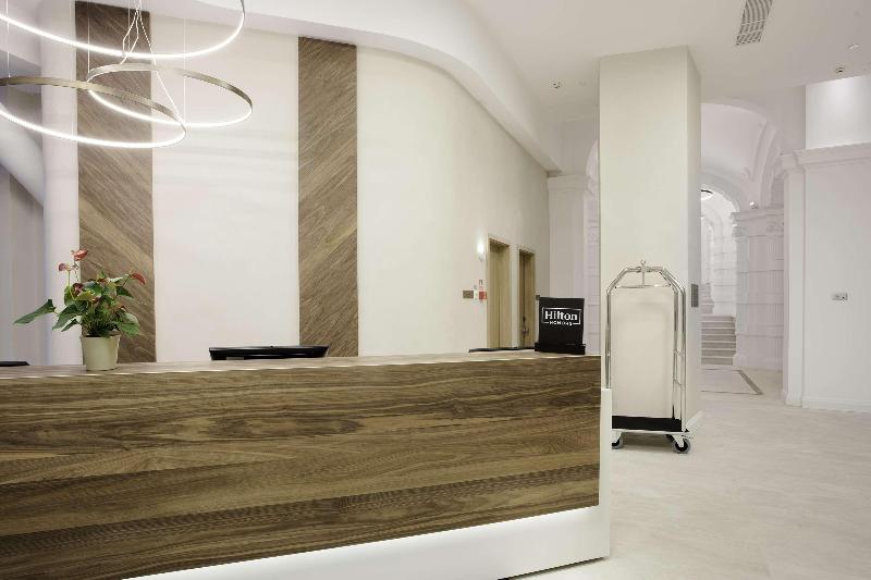 Hilton Garden Inn Bucharest Old Town - Lobi
