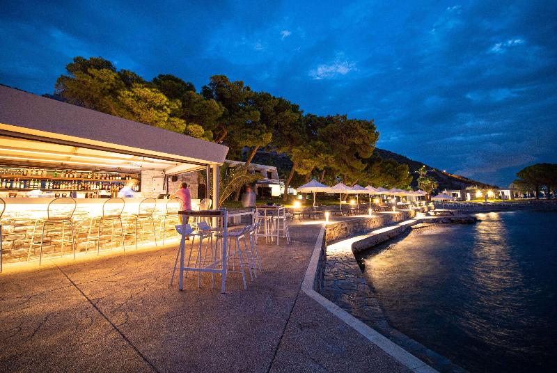 Ramada by Wyndham Loutraki Poseidon Resort - Bar