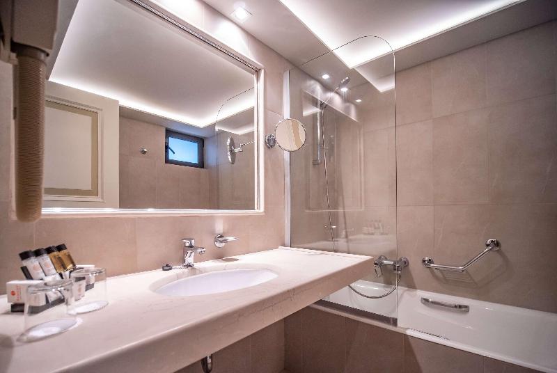 Ramada by Wyndham Loutraki Poseidon Resort - Oda