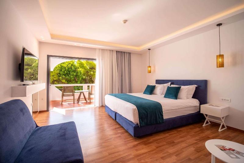 Ramada by Wyndham Loutraki Poseidon Resort - Oda