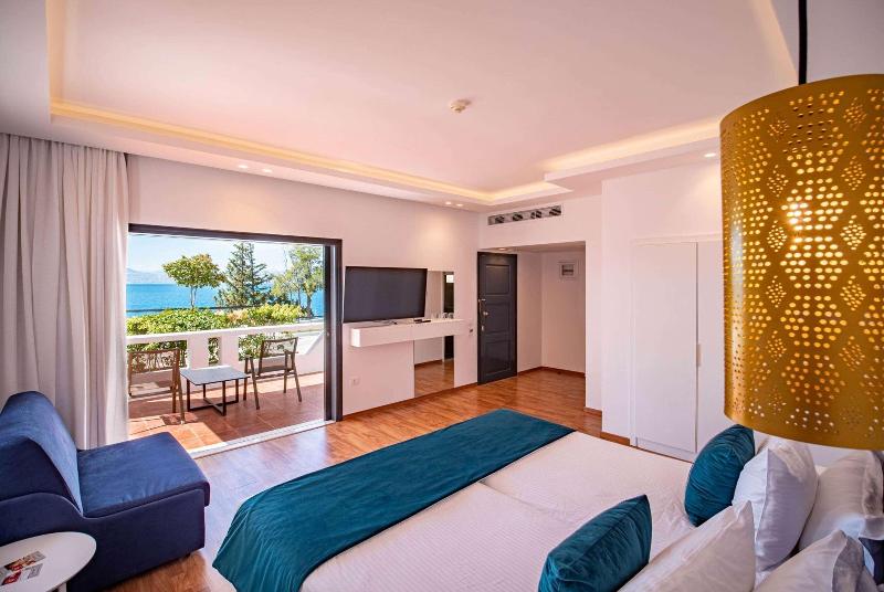 Ramada by Wyndham Loutraki Poseidon Resort - Oda