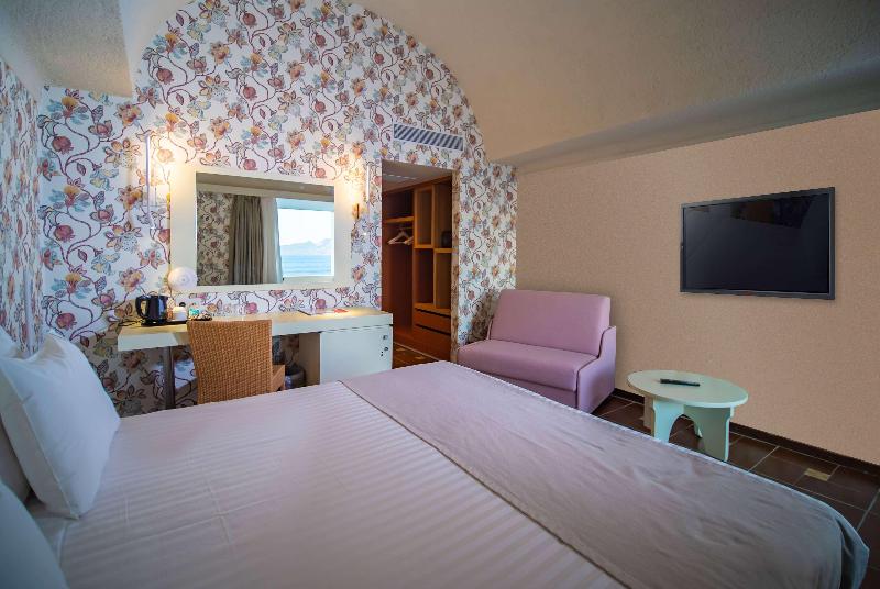 Ramada by Wyndham Loutraki Poseidon Resort - Oda