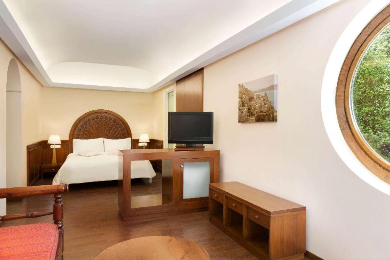 Ramada by Wyndham Loutraki Poseidon Resort - Oda
