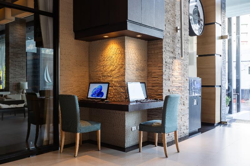 The Marina Phuket Hotel - Lobi