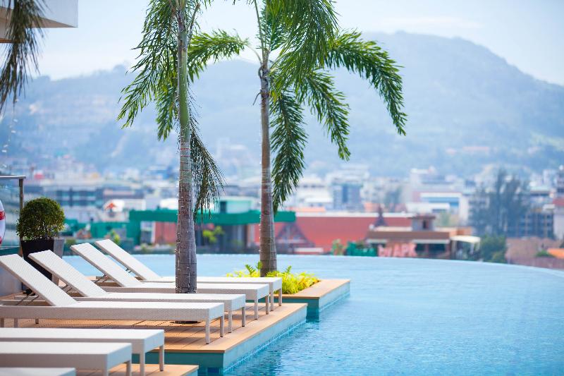 The Marina Phuket Hotel - Havuz