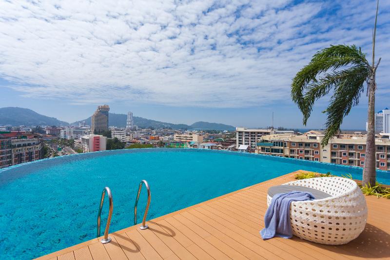 The Marina Phuket Hotel - Havuz