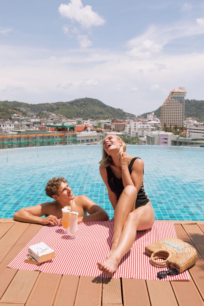 The Marina Phuket Hotel - Havuz