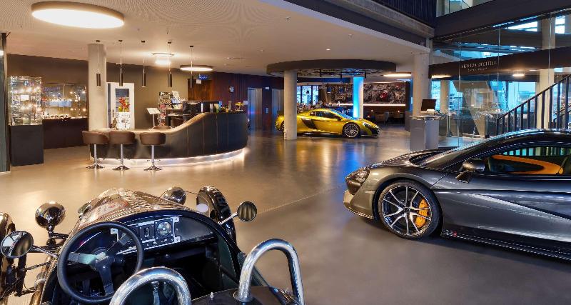 V8 Hotel Motorworld Region Stuttgart, BW Premier - Lobi