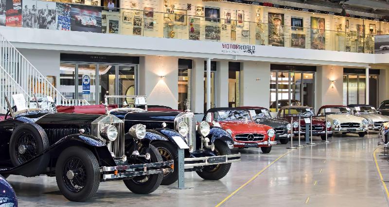 V8 Hotel Motorworld Region Stuttgart, BW Premier - Genel