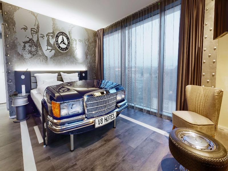 V8 Hotel Motorworld Region Stuttgart, BW Premier - Oda