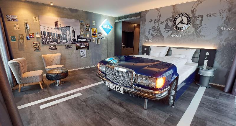 V8 Hotel Motorworld Region Stuttgart, BW Premier - Oda