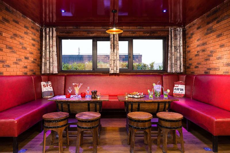 Comfort Hotel Orleans Olivet Provinces - Restoran
