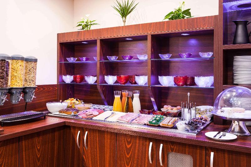 Comfort Hotel Orleans Olivet Provinces - Restoran