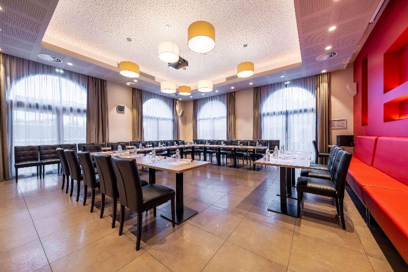 Brit Hotel PrivilÃ¨ge Figeac - Toplantı