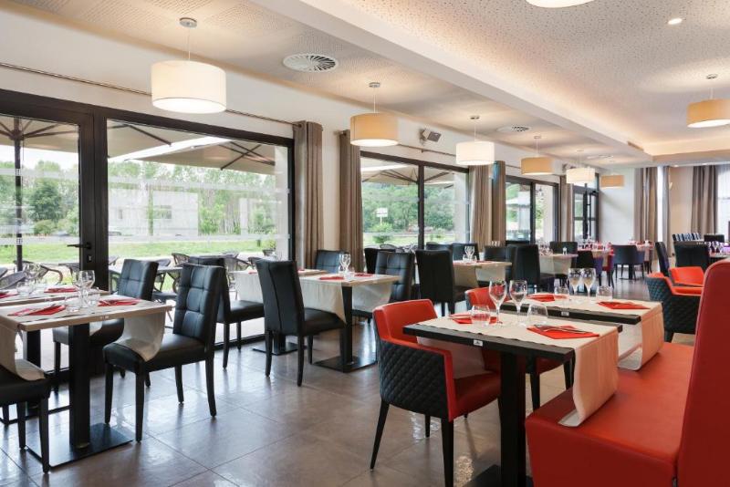 Brit Hotel PrivilÃ¨ge Figeac - Restoran