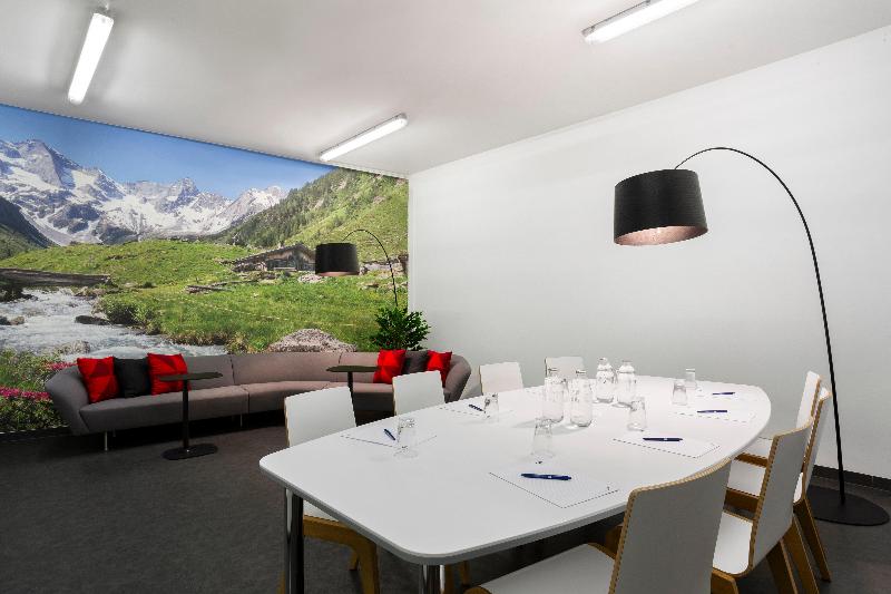 Holiday Inn Express Munich City West - Toplantı