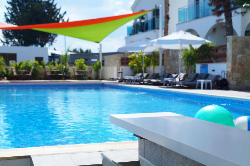 Latchi Escape Hotel and Suites - Havuz