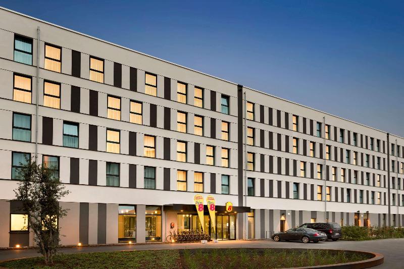 Premier Inn Freiburg City Nord Hotel - Genel
