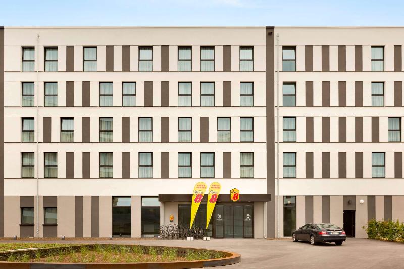 Premier Inn Freiburg City Nord Hotel - Genel