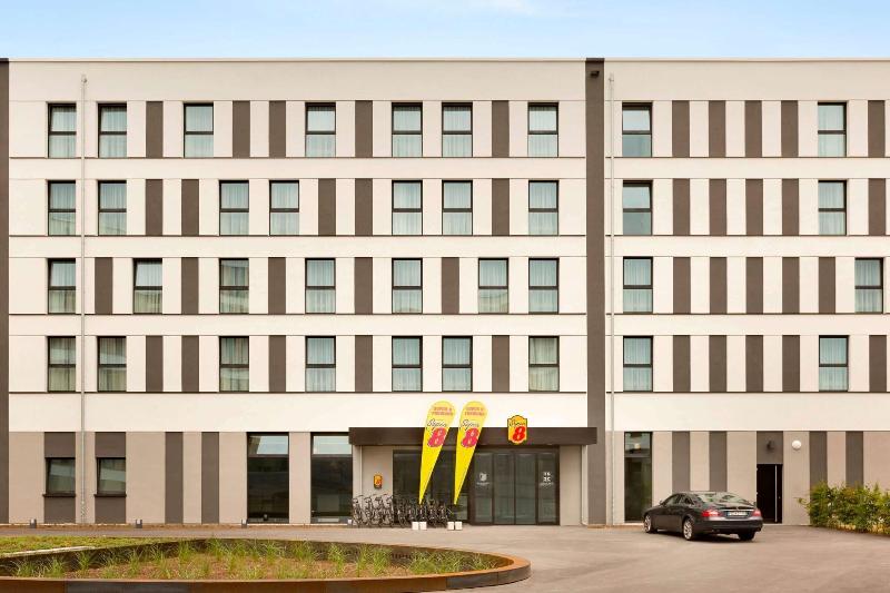 Premier Inn Freiburg City Nord Hotel - Genel
