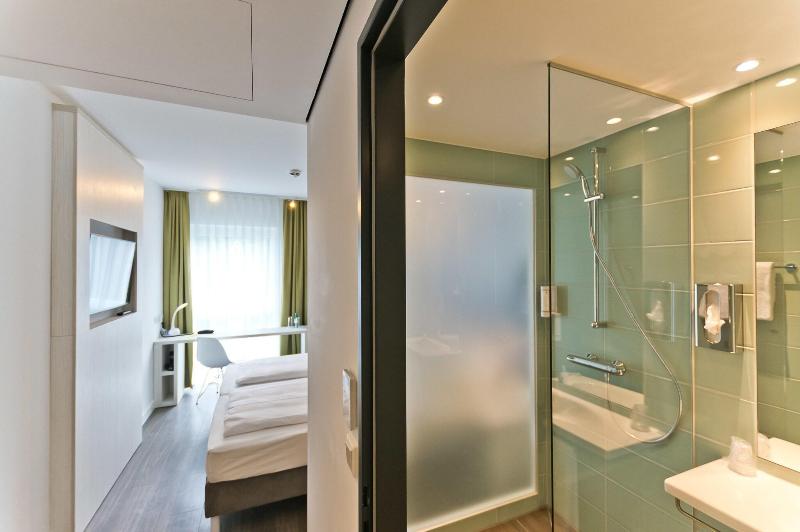 Premier Inn Freiburg City Nord Hotel - Oda