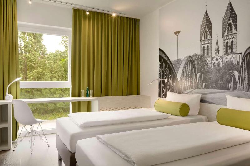 Premier Inn Freiburg City Nord Hotel - Oda