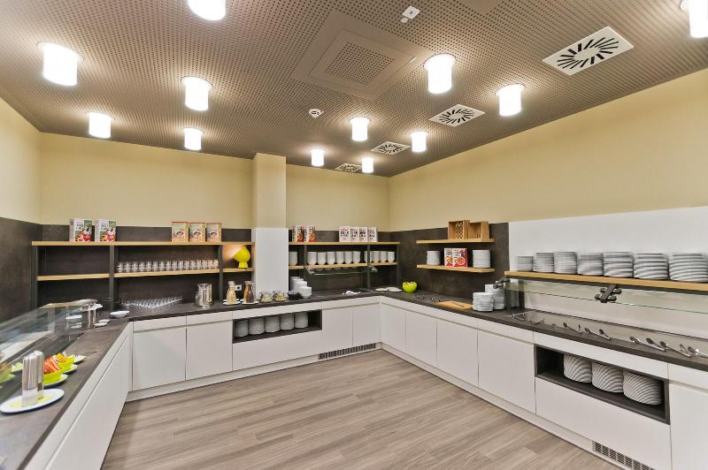Premier Inn Freiburg City Nord Hotel - Restoran