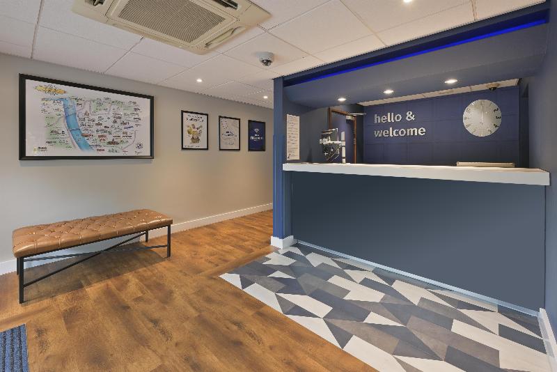 Travelodge Bromborough - Lobi