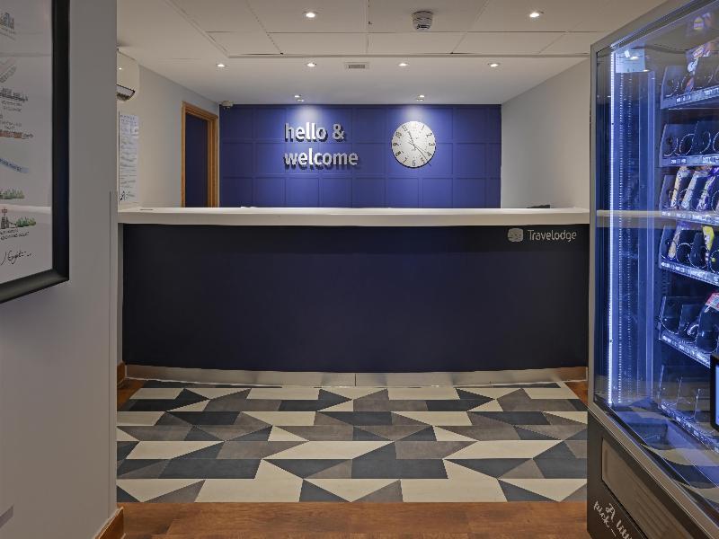 Travelodge London Kingston Upon Thames Central - Lobi
