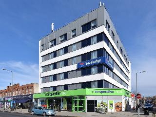 Travelodge London Raynes Park otel fotoğrafı