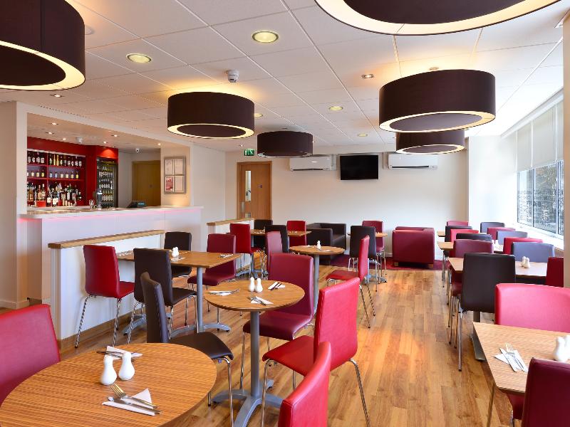 Travelodge London Raynes Park - Restoran